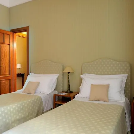 Apartahotel Dea Roma