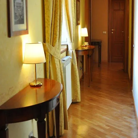 Ξενοδοχείο με διαμερίσματα Dea 4*