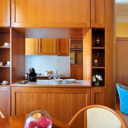 Aparthotel Dea Roma
